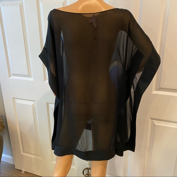 TED BAKER SZ M BLK OVER SIZE WATER COLOR TOP - Picture 6 of 8